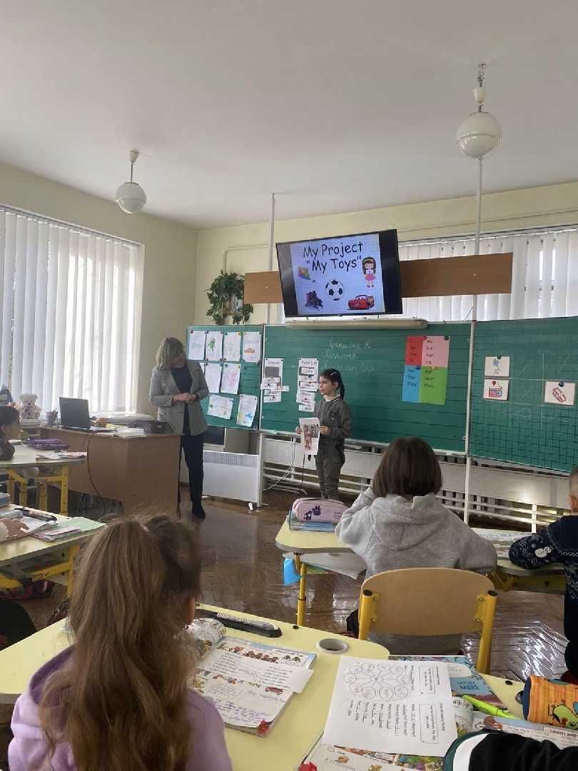 В рамках Тижня англійської мови вчителем Романюк Олесею Миколаївною було проведено відкритий урок  у 2- А класі на тему 