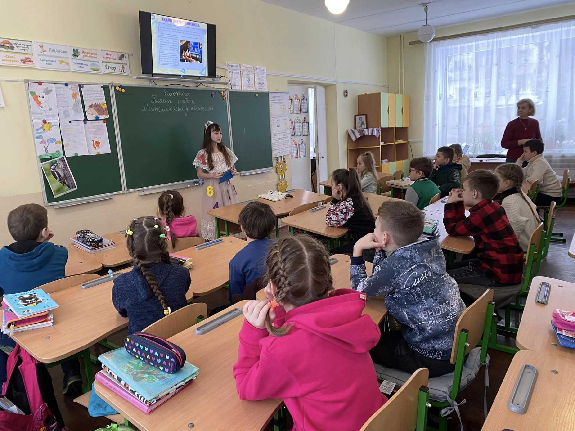 Сьогодні 06.02.2023 у нашій школі розпочався Тиждень математики. 