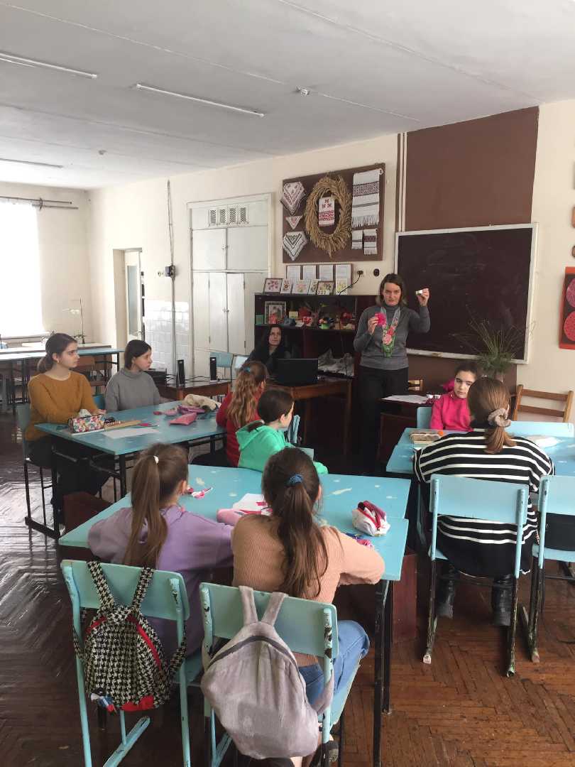 Відкрите заняття на гуртку «Мистецтво створення одягу» (керівник Ольга Климочко).