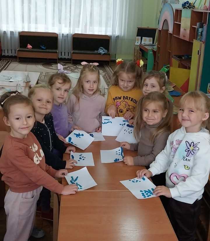 Група № 6 (педагоги Олена БРАНДТ та Катерина БАРНА, помічник вихователя Ольга МОНЧУК)