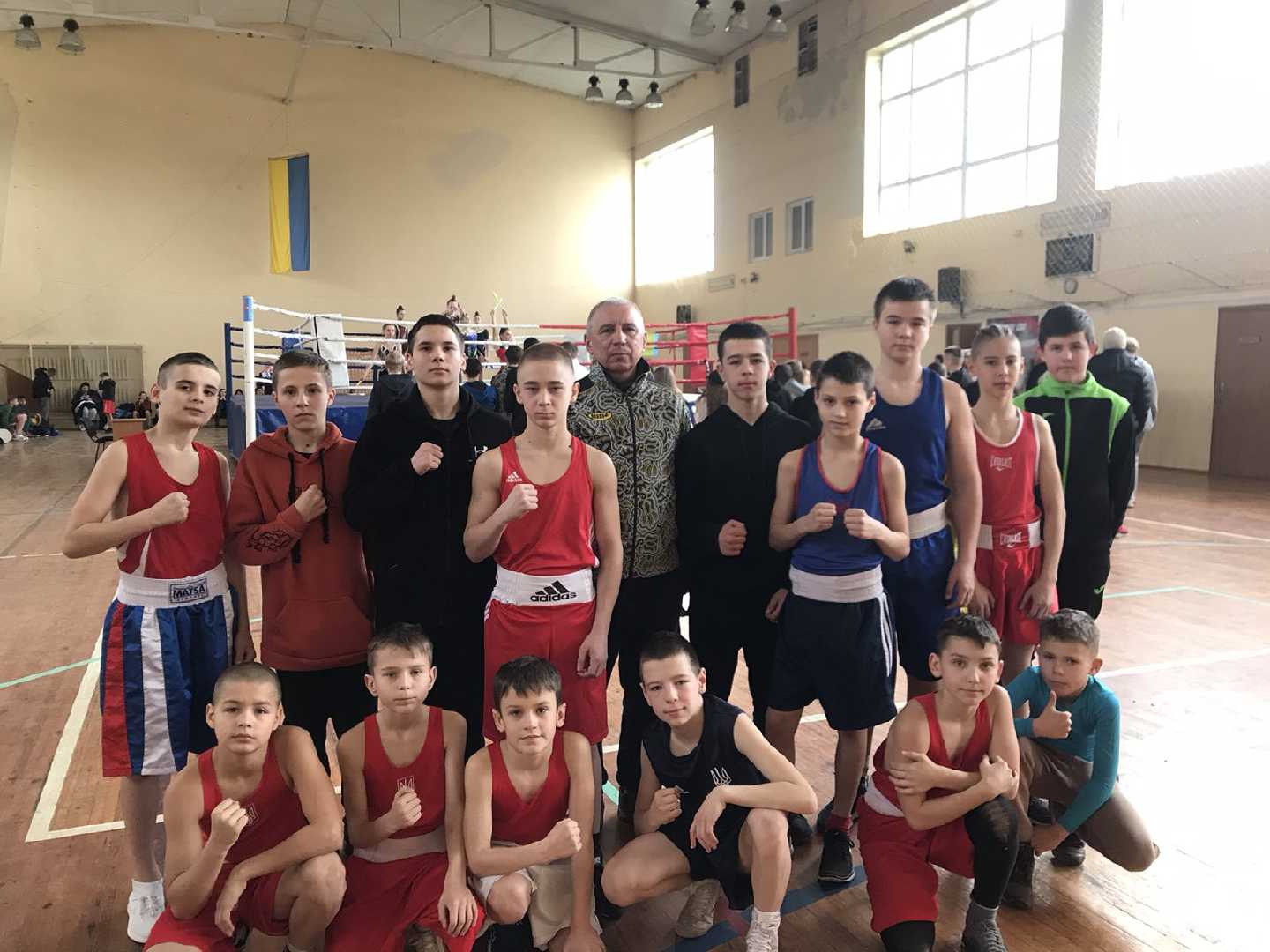 ЗМАГАННЯ БОКС