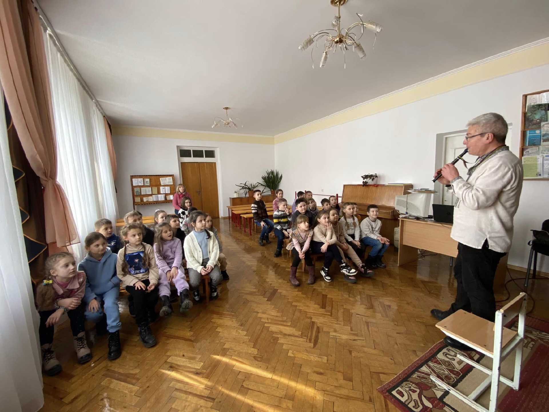 Музика є мовою серця, найніжніших почуттів, світу емоцій людини. Сьогодні , 06.03.2023 у нашій школі розпочався Тиждень музики.