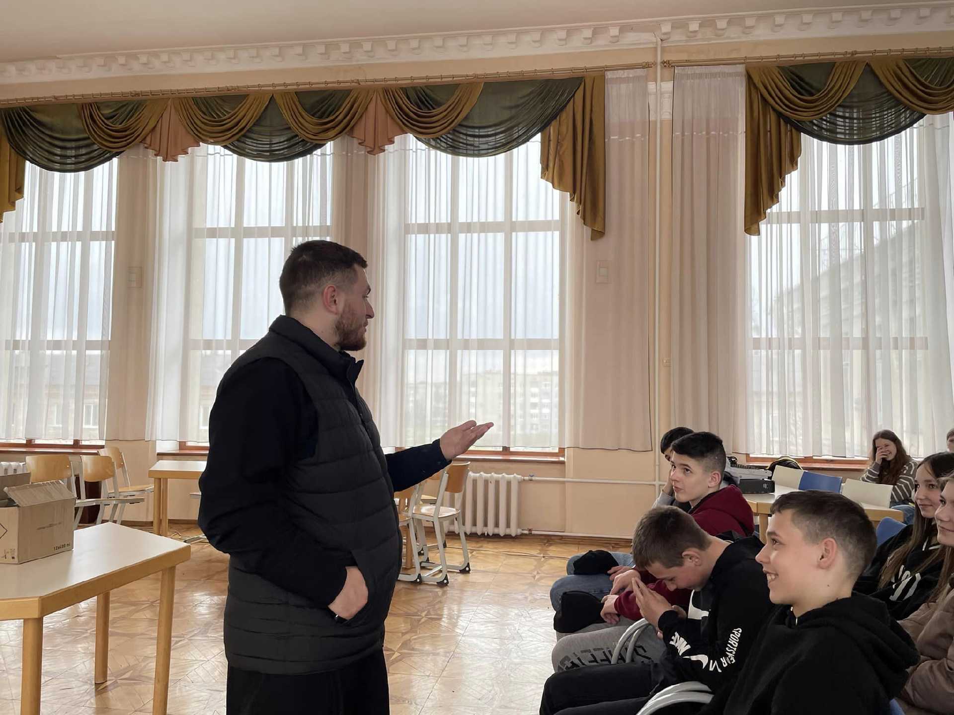 Духовна та цікава  бесіда з о. Василем Кінахом 