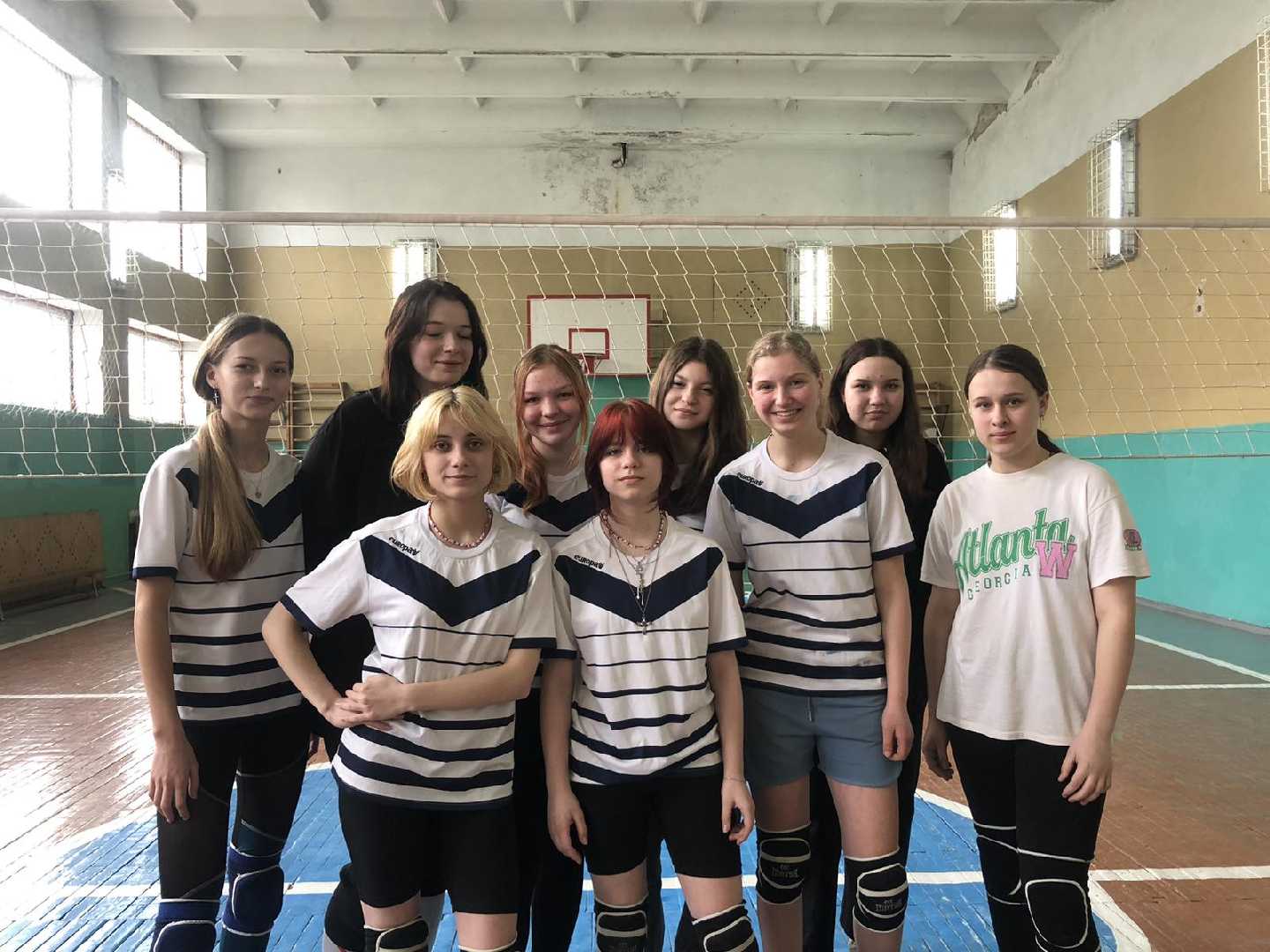 Вітаємо команду учениць Гімназії №3 з перемогою у міському чемпіонаті з волейболу серед дівчат