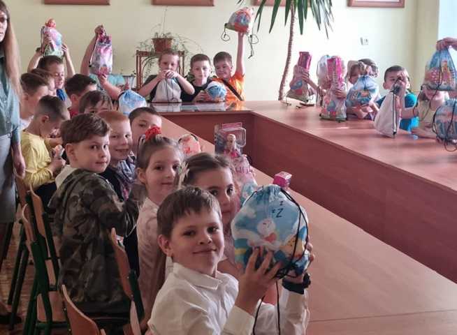 Подарунки для українських діток