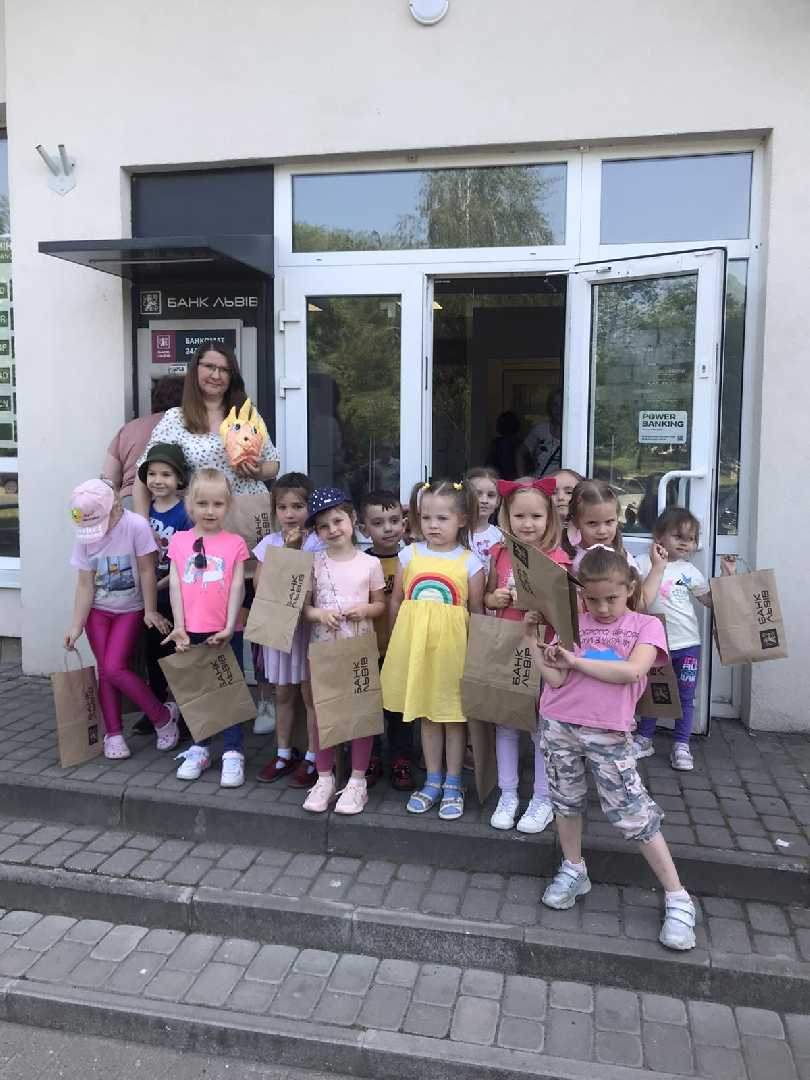  Марафон з фінансової грамотності та знайомства з професією банкіра