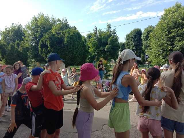 ЛІТНЯ ШКОЛА