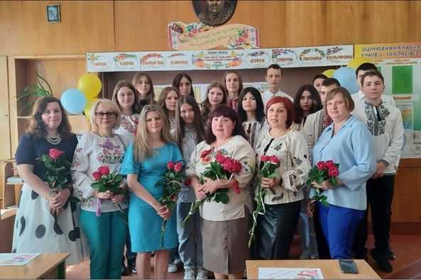 В ДОБРУ ПУТЬ 9 КЛАС!