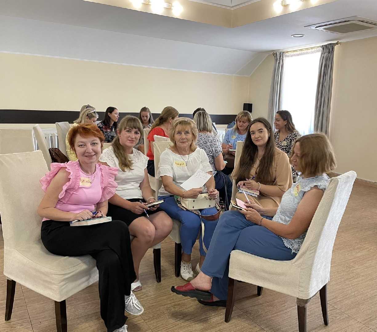 НАВЧАЄМОСЯ І ВЧИМО ДЛЯ МАЙБУТНЬОГО УКРАЇНИ