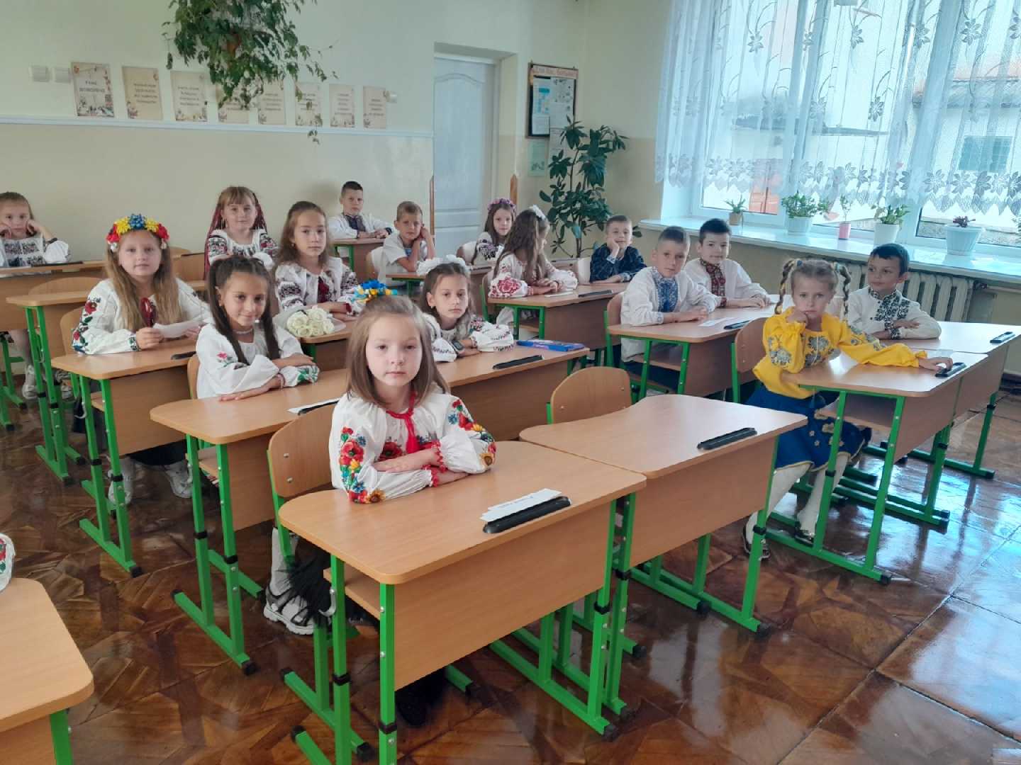 Весело, цікаво та пізнавально пройшли перші уроки в учнів нашої школи!