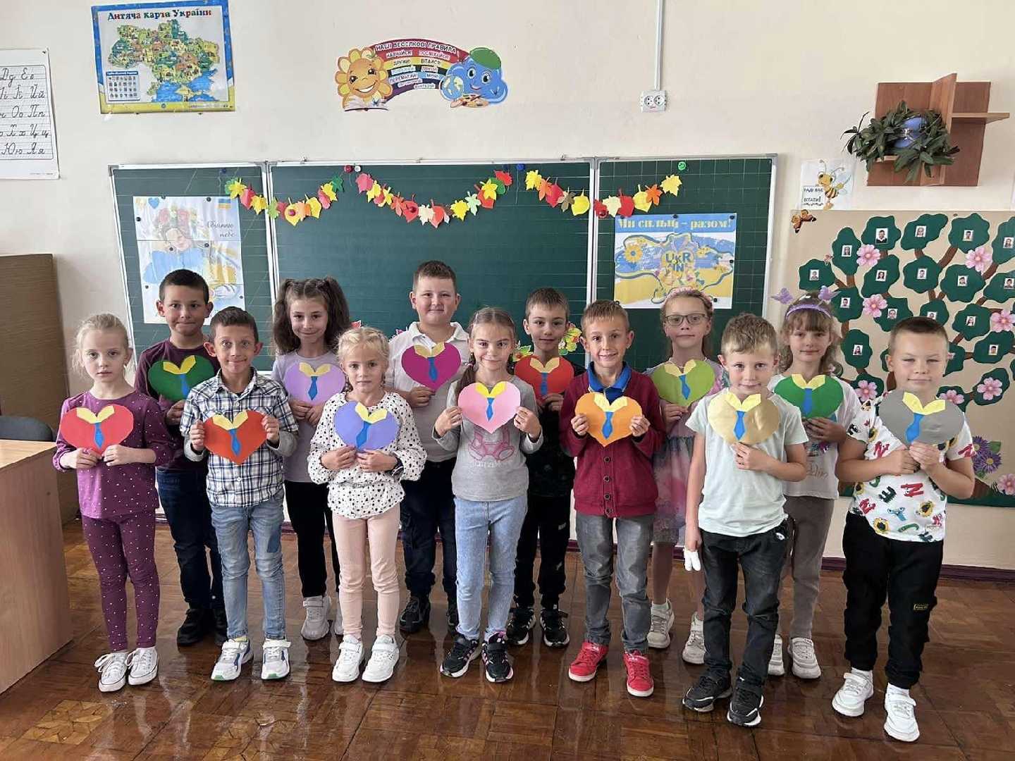 Напередодні Всенародного Дня Батька ми дякуємо усім татусям за те, що вони захищають нас, наших рідних і близьких, нашу Україну