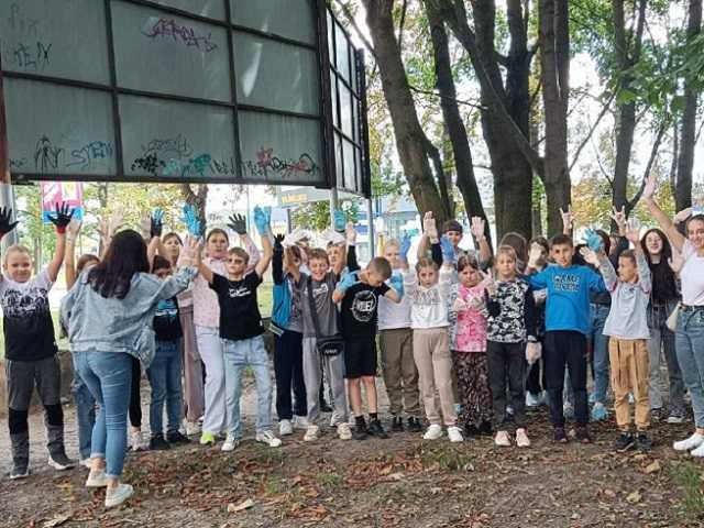 Хай небо буде мирним, а Україна чистою!