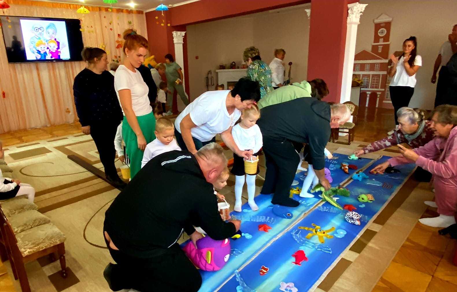 Спортивна розвага дот Дня бабусь та дідусів