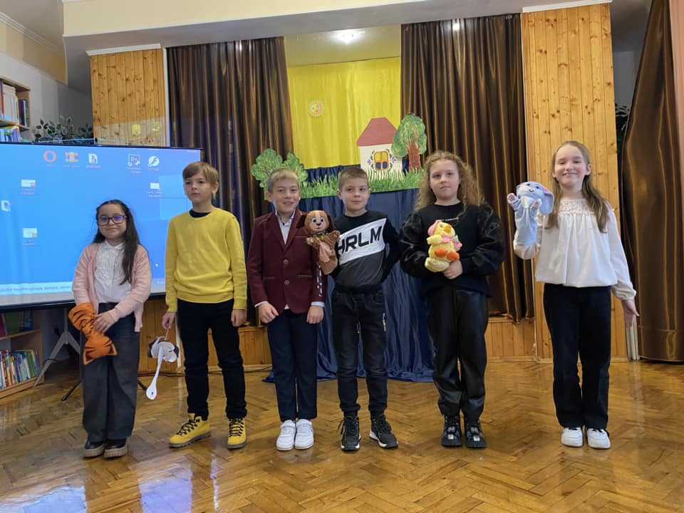 21 листопада наша школа гостинно приймала маленьких відвідувачів - вихованців ЗДО № 19.