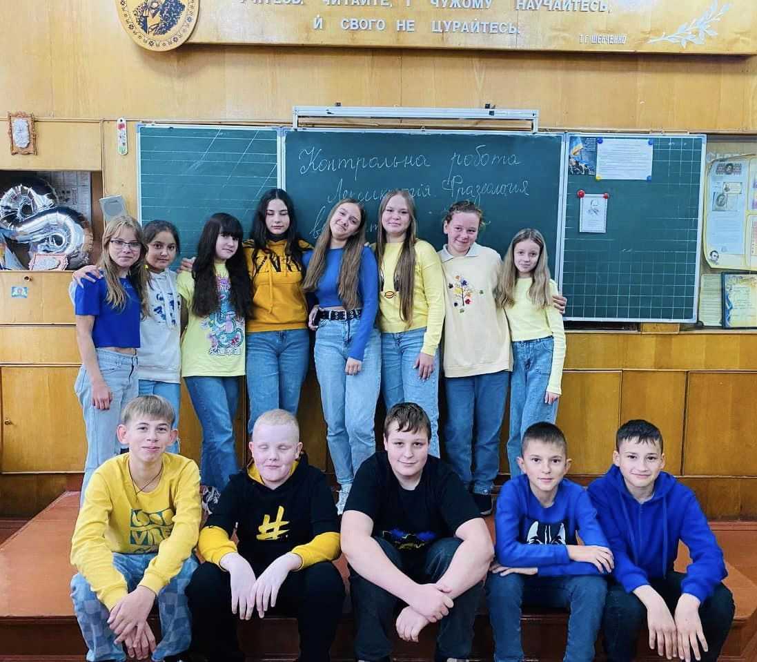 Цікаво та незвично пройшов «Тиждень яскравого одягу» у старшій школі.