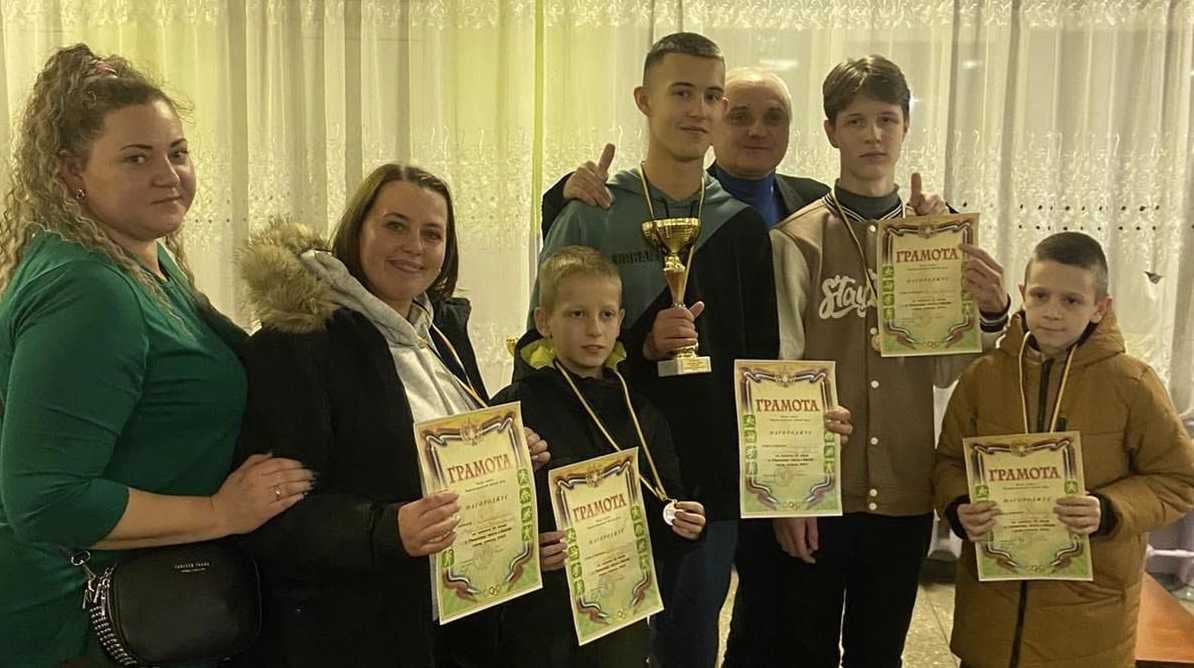 Щиро вітаємо шкільну команду  Гімназії 12 із перемогою у шаховому турнірі. 