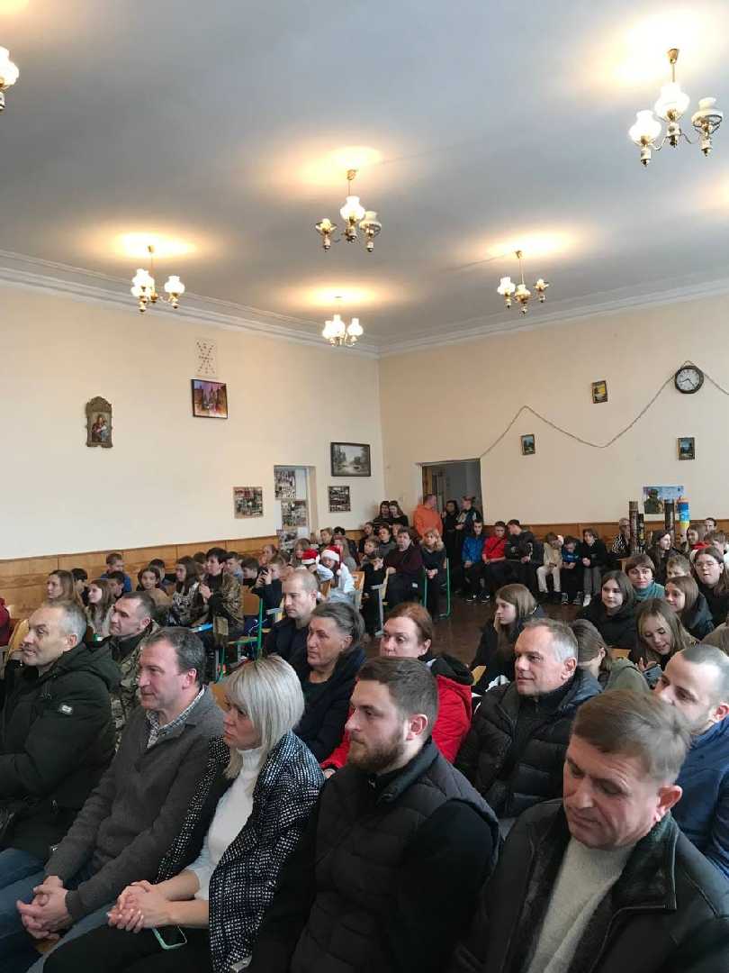 Відзначення Дня волонтера та Збройних Сил України  
