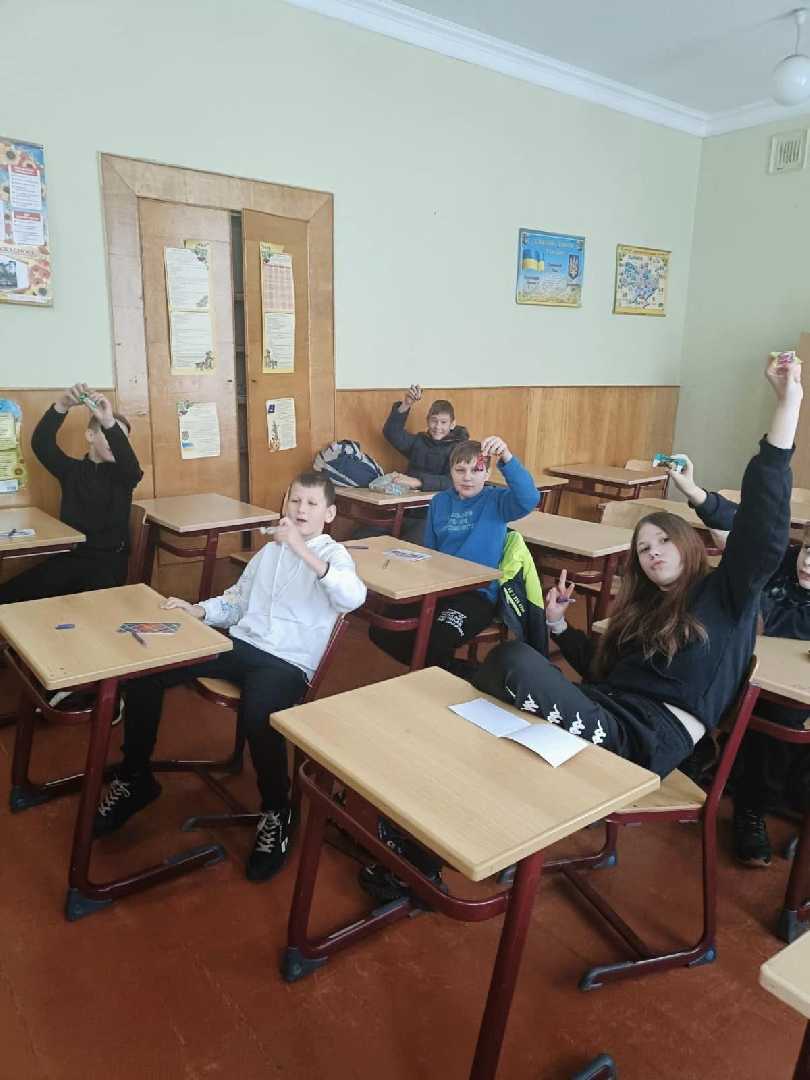 На  базі Соснівської ЗШ № 14 проходять заняття курсів для внутрішньо переміщених осіб та інших громадян.