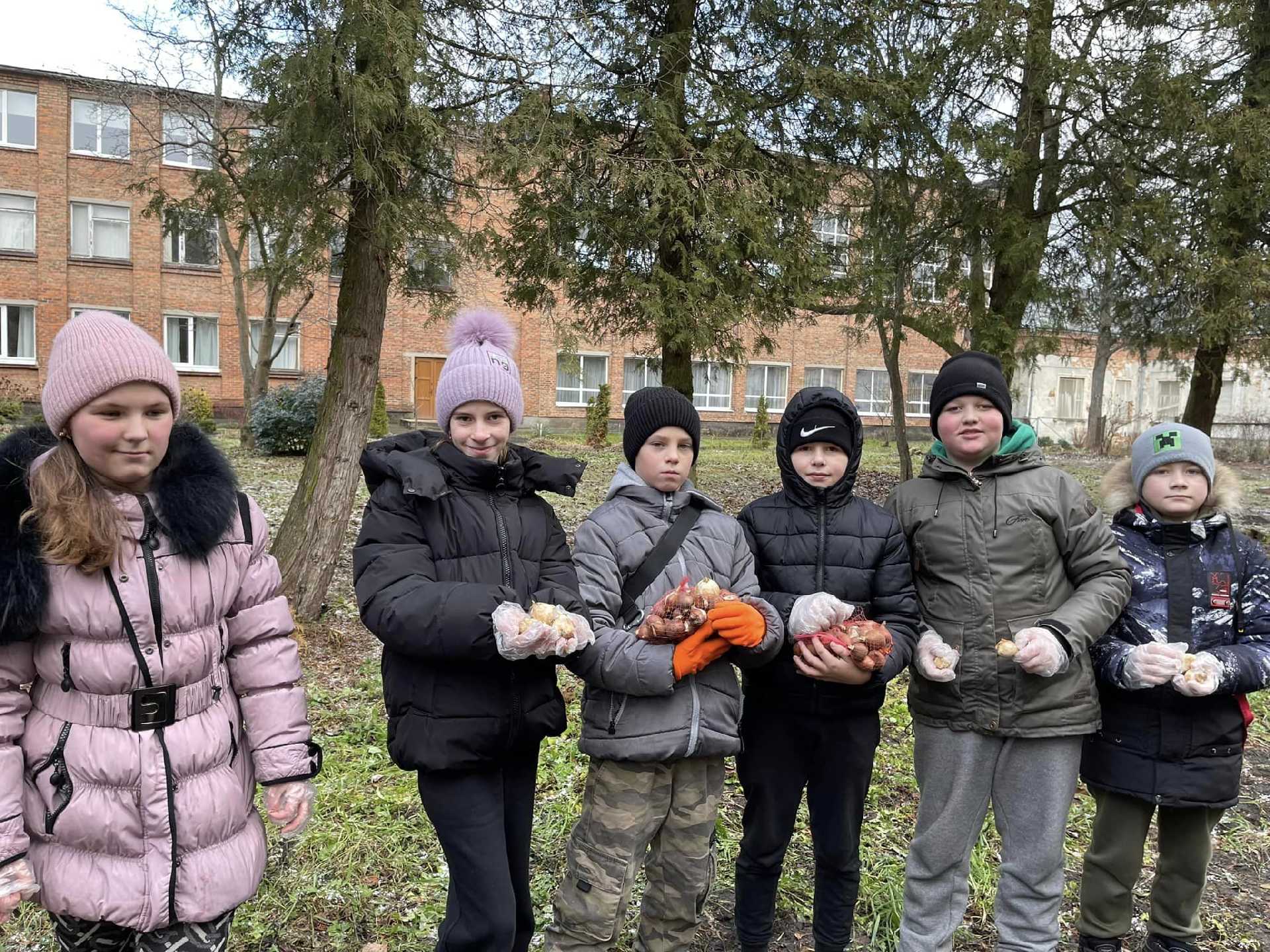 Благодійний проєкт Flowers4school