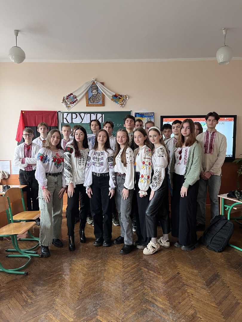 Крути - і сум, і біль, і слава України