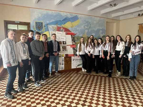 Пам'ятаємо героїв Крут